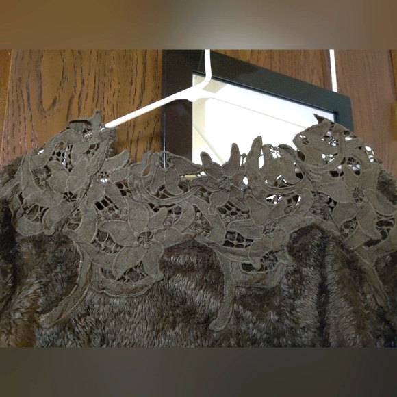 Green Lace Fuzzy Sweater - Picture 3 of 6